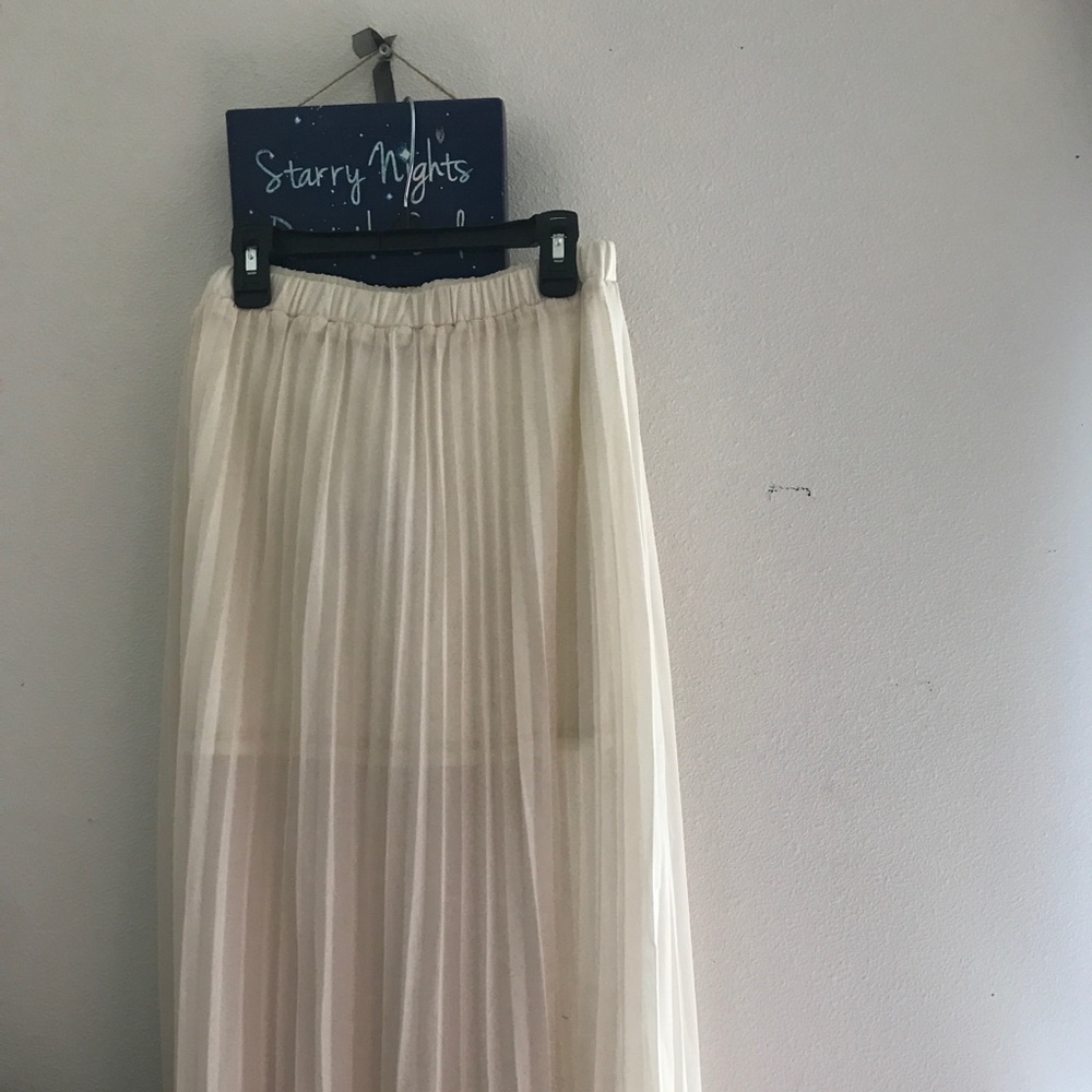 Cream/White long maxi skirt
